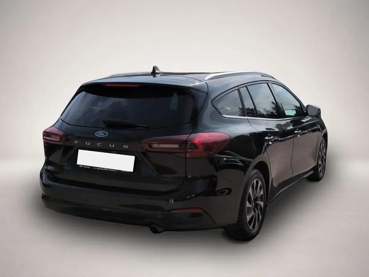 Gebraucht Ford Focus Titanium 125 PS (91 kW) 2024 Schwarz