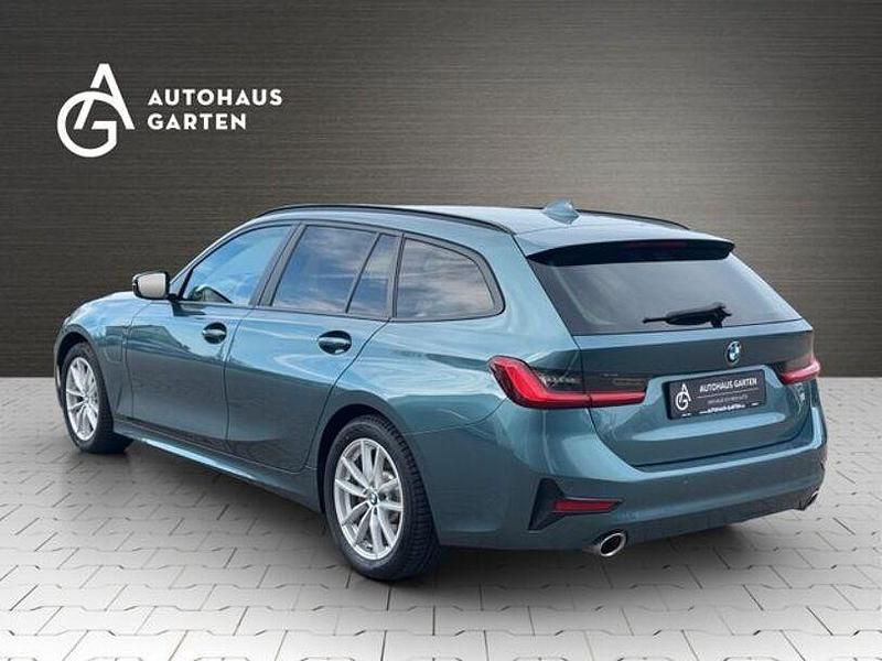 Second-hand BMW 330e Advantage 252 CP (185 kW) 2021 Albastru Berlinǎ