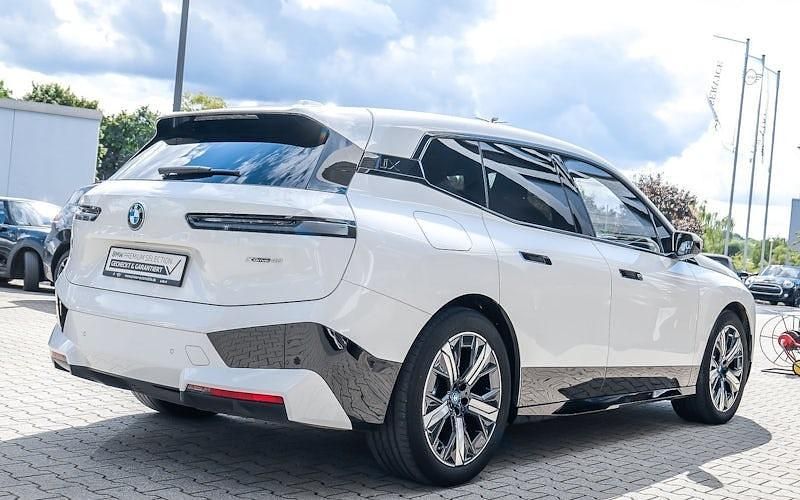 Gebraucht BMW iX M Sport 239 kW (326 PS) 2023 Weiß SUV