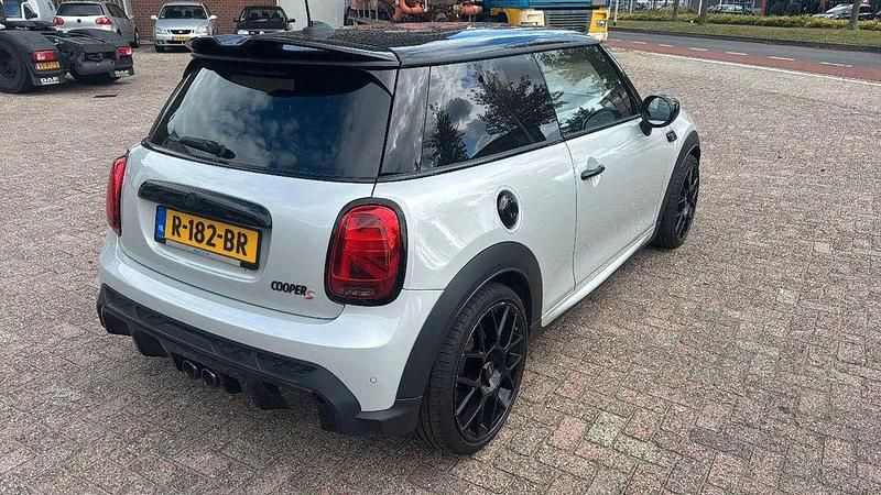 Gebraucht Mini John Cooper Works 178 PS (130 kW) 2022 Weiß Kleinwagen