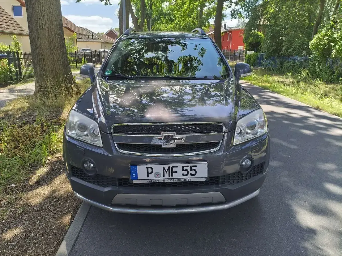 Gebraucht Chevrolet Captiva LT 150 PS (110 kW) 2010 Taubengrau SUV