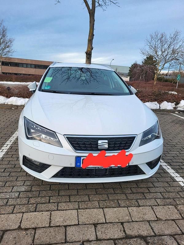 Gebraucht Seat Leon 120 PS (88 kW) 2019 Weiß Kleinwagen
