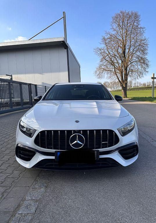 Weiß Gebraucht 2021 Mercedes A45 AMG AMG Limousine | 40.000 € (Superpreis) - Bild 1/4