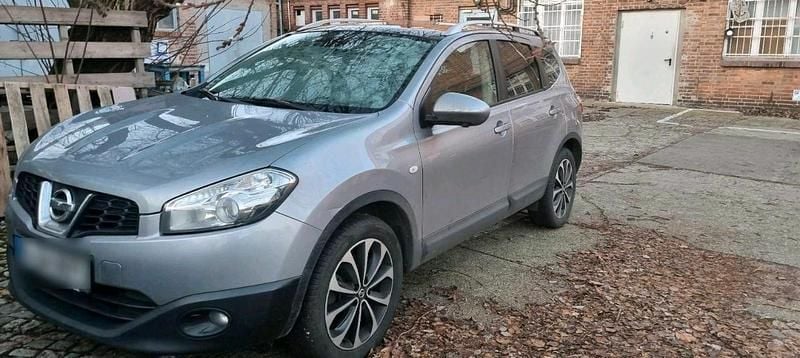 Grau Gebraucht 2012 Nissan Qashqai +2 SUV | 4.500 € (Guter Preis) - Bild 1/4