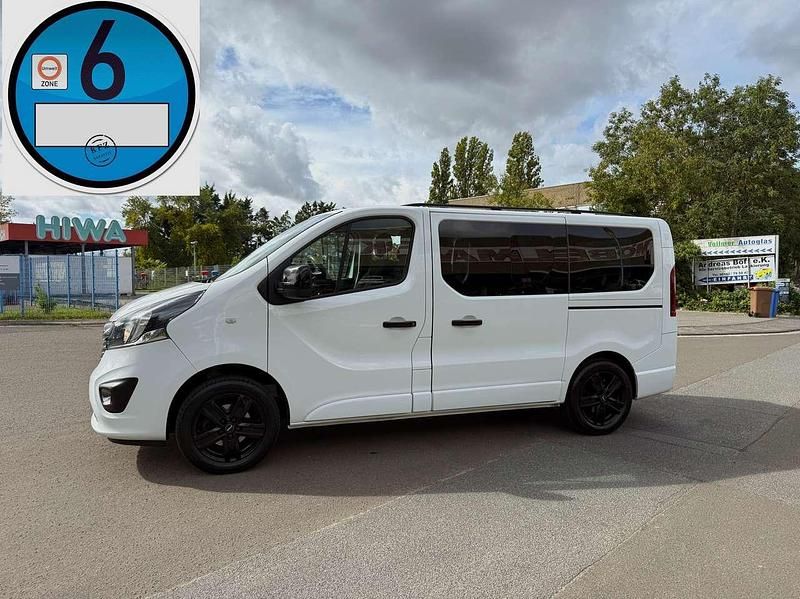 Weiß Gebraucht 2018 Opel Vivaro Van | 25.950 € - Bild 1/4