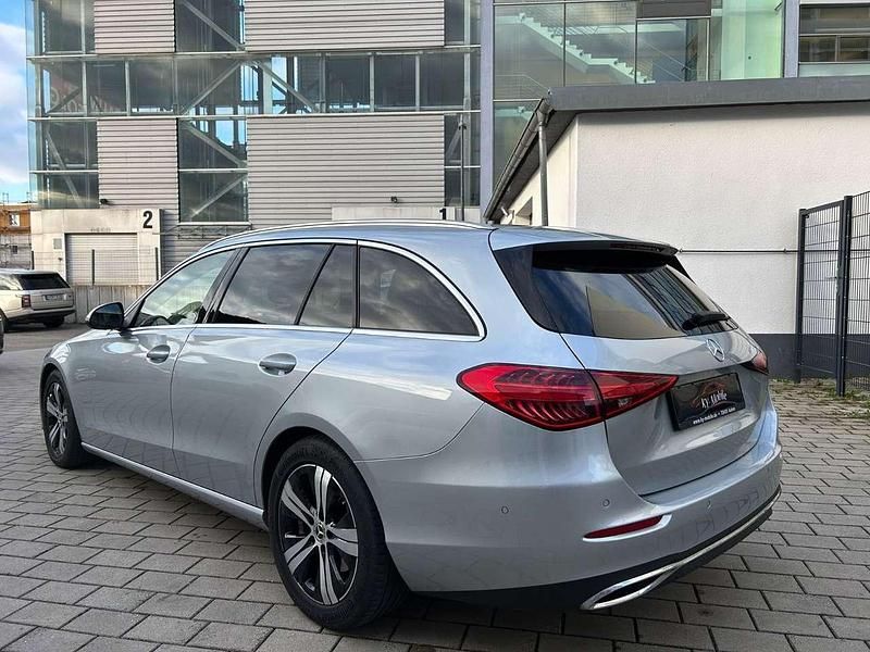 Gebraucht Mercedes C220 220 PS (161 kW) 2021 Hightech silber Kombi