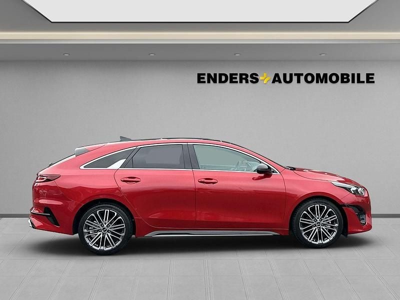 Neu Kia ProCeed 140 PS (102 kW) 2025 Rot Kleinwagen