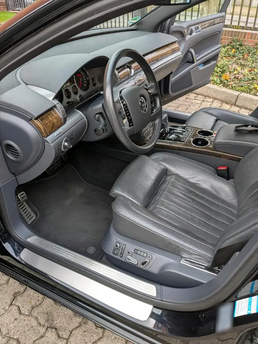 Gebraucht VW Phaeton 245 PS (180 kW) 2015 Schwarz Limousine