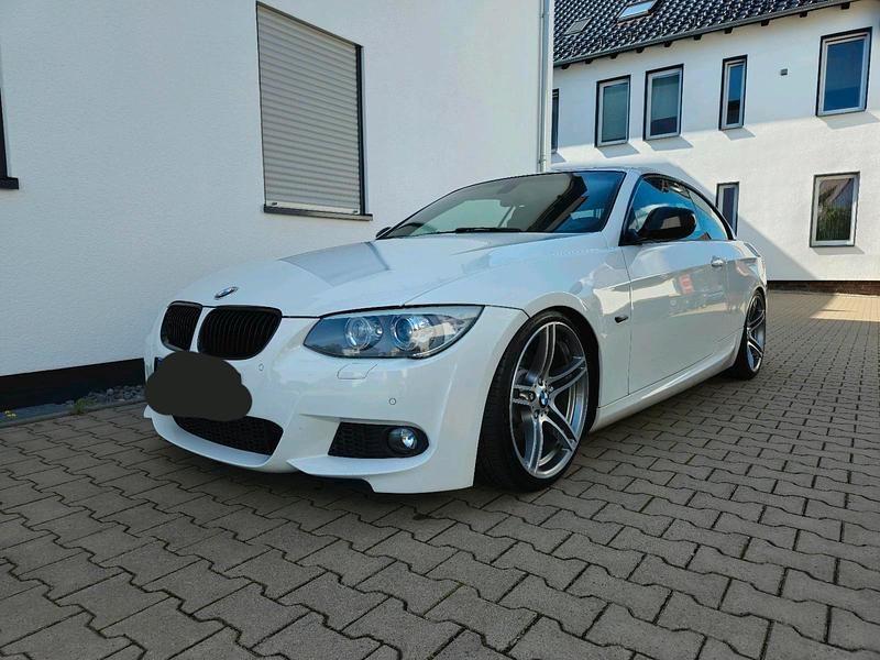 Weiß Gebraucht 2012 BMW 325 Cabriolet M Sport Cabrio | 14.495 € (Fairer Preis) - Bild 1/4