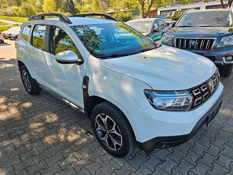 Second-hand Dacia Duster 150 CP (110 kW) 2022 Alb SUV