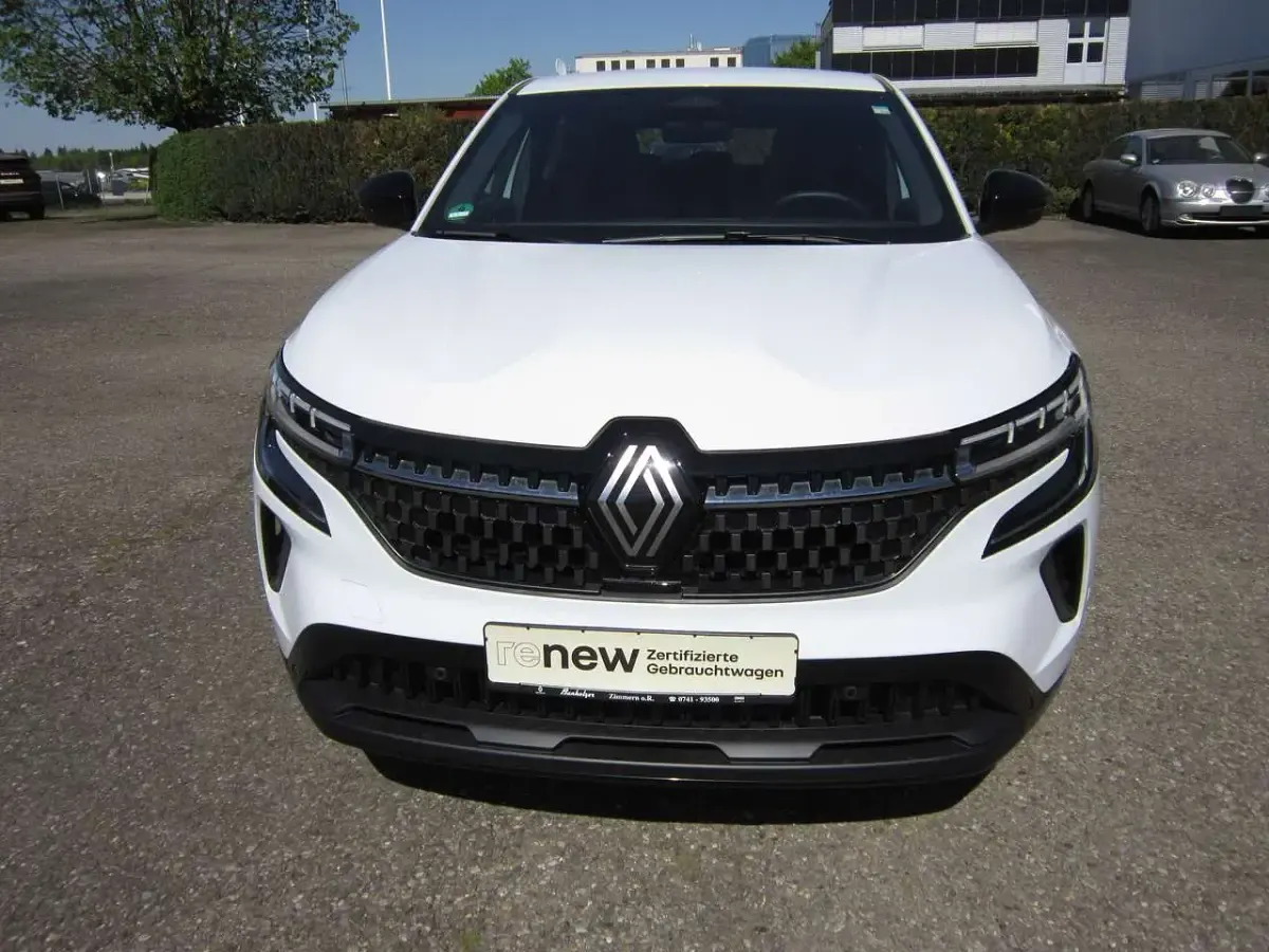 Second-hand Renault Austral Evolution 158 CP (116 kW) 2023 Alb SUV