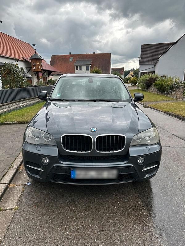 Grau Gebraucht 2012 BMW X5 SUV | 10.200 € (Guter Preis) - Bild 1/4