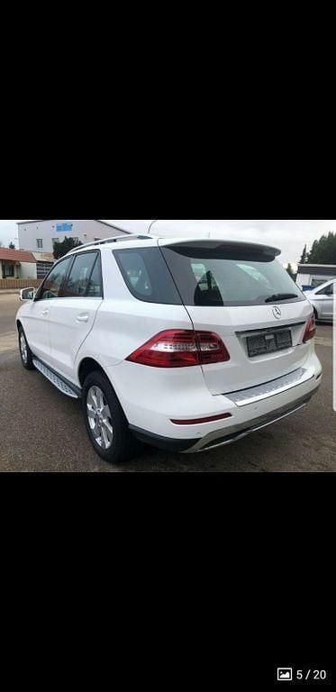 Gebraucht Mercedes ML350 258 PS (189 kW) 2014 Weiß SUV