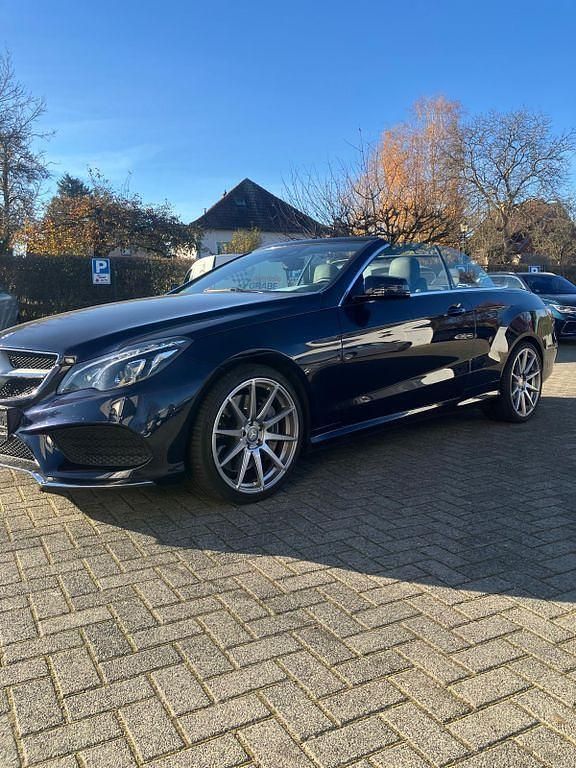 Gebraucht Mercedes E500 408 PS (300 kW) 2013 Blau Cabrio
