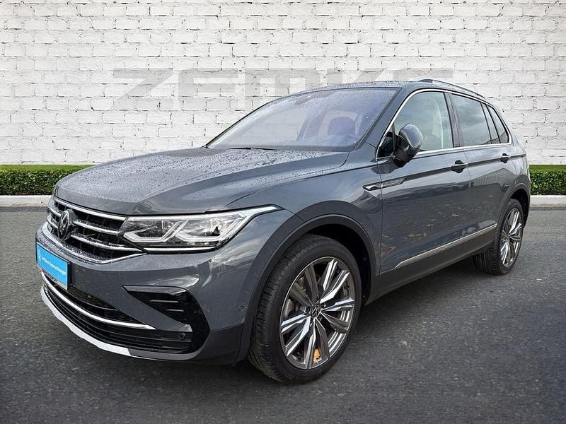 Grau Gebraucht 2023 VW Tiguan Elegance SUV | 41.725 € - Bild 1/4