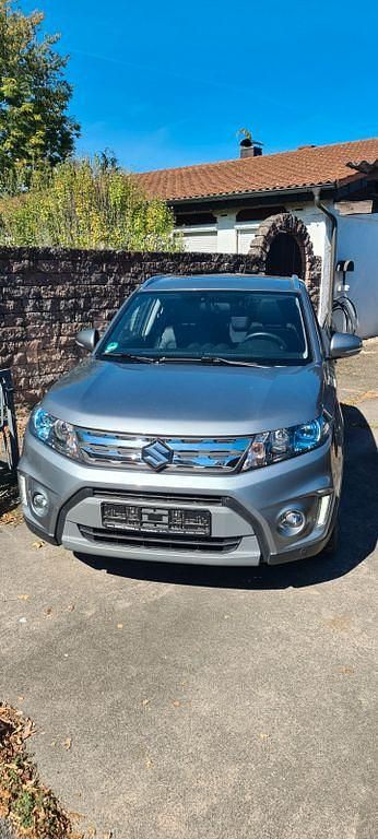 Silber Gebraucht 2017 Suzuki Vitara Comfort SUV | 14.700 € (Guter Preis) - Bild 1/4