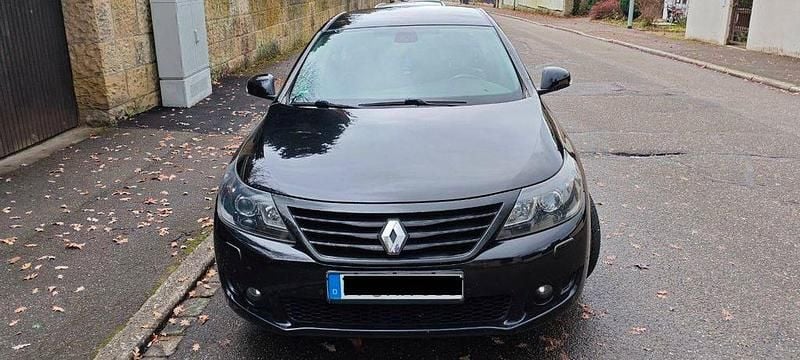 Gebraucht Renault Latitude Initiale 173 PS (127 kW) 2011 Schwarz Limousine