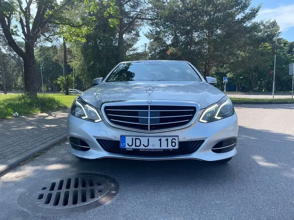 Gebraucht Mercedes E250 Elegance 204 PS (150 kW) 2013 Silber Limousine
