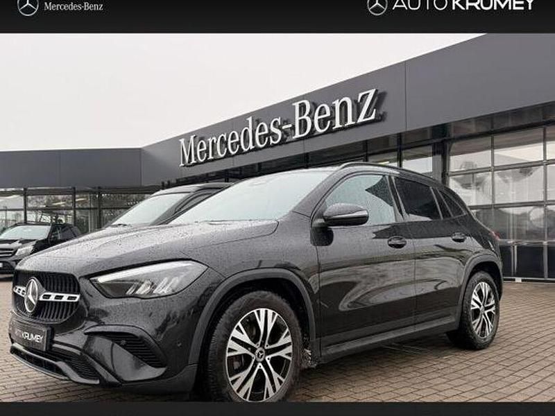 Gebraucht Mercedes GLA200 Progressive 163 PS (119 kW) 2024 Schwarz SUV