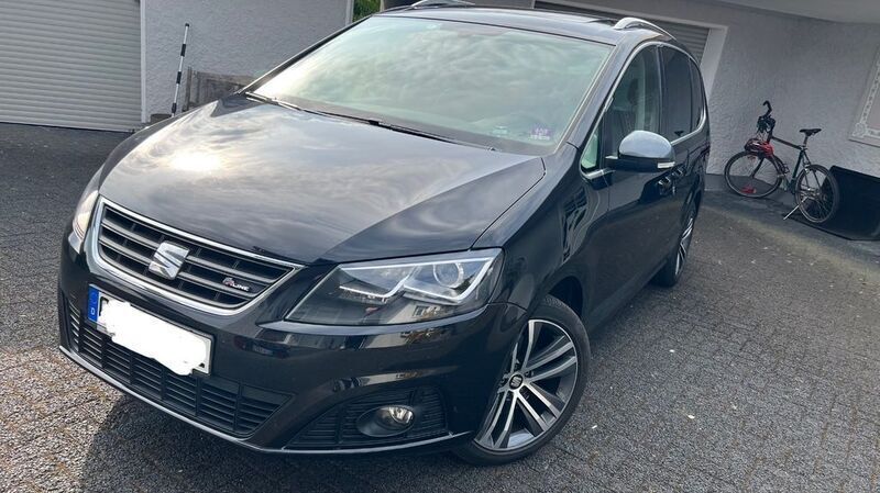 Schwarz Gebraucht 2016 Seat Alhambra FR-Line Van / Kleinbus | 20.100 € (Guter Preis) - Bild 1/4