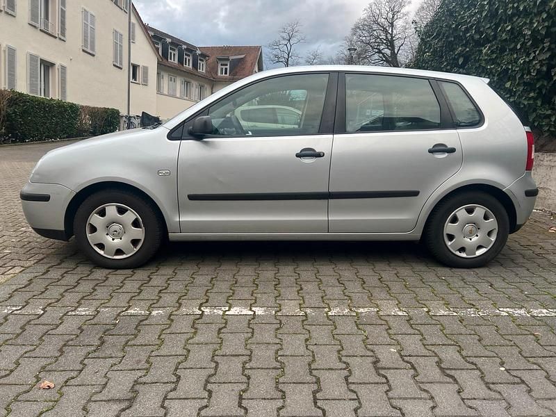 Gebraucht VW Polo 64 PS (47 kW) 2003 Silber Kleinwagen