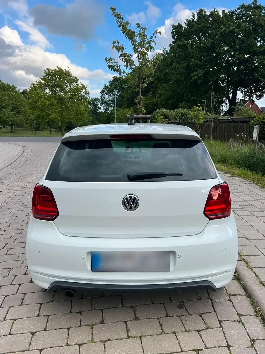 Gebraucht VW Polo Highline 110 PS (80 kW) 2015 Weiß Kleinwagen