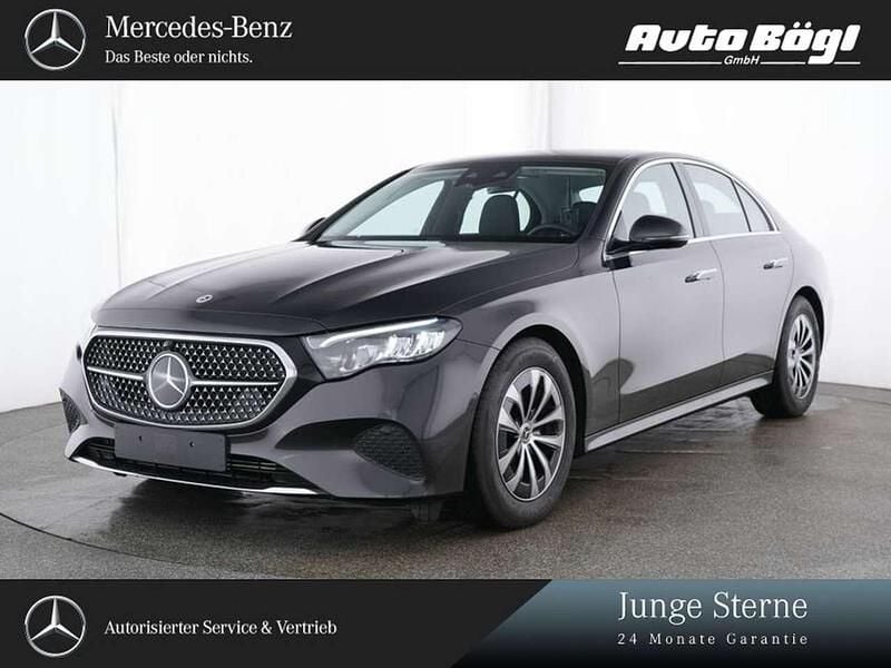 Grau Gebraucht 2024 Mercedes E200 Avantgarde Limousine | 45.900 € (Superpreis) - Bild 1/4