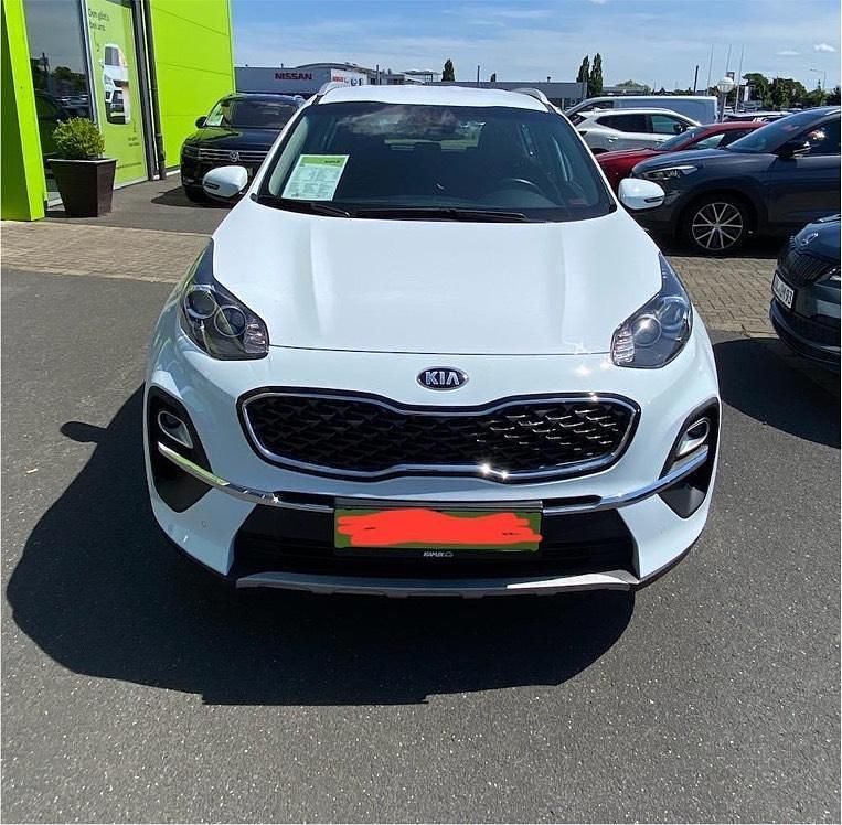 Weiß Gebraucht 2021 Kia Sportage 2 SUV | 18.000 € (Guter Preis) - Bild 1/4