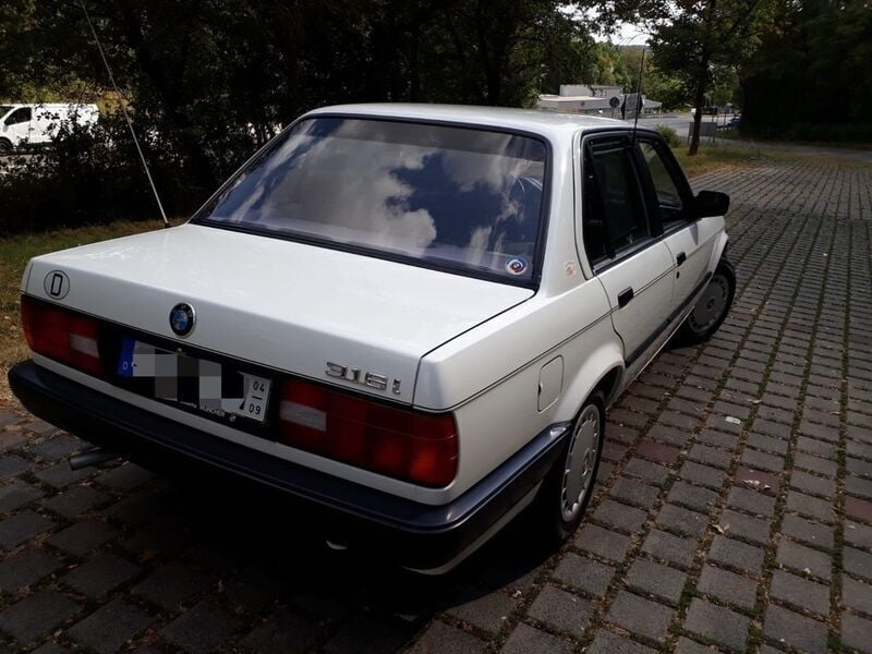 Gebraucht BMW 316 102 PS (75 kW) 1988 Weiß Limousine