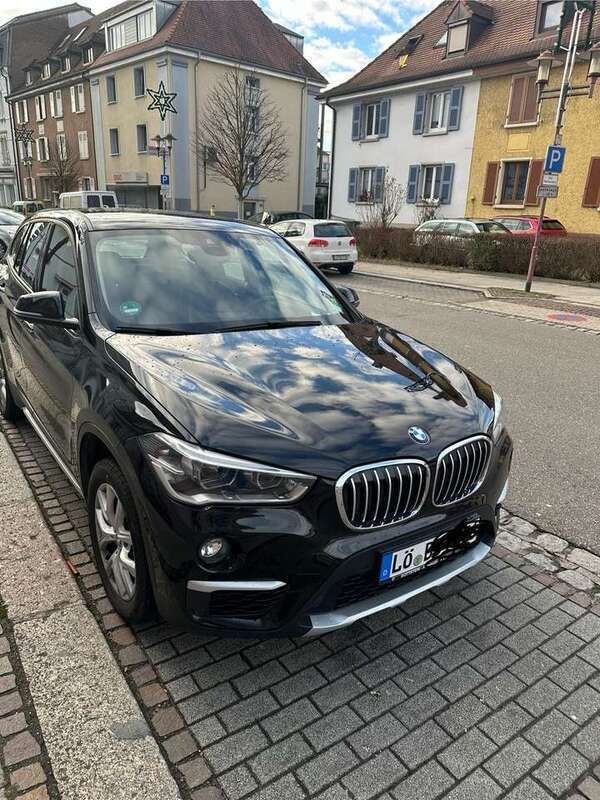 Schwarz Gebraucht 2015 BMW X1 Sport Line SUV | 12.950 € (Fairer Preis) - Bild 1/4
