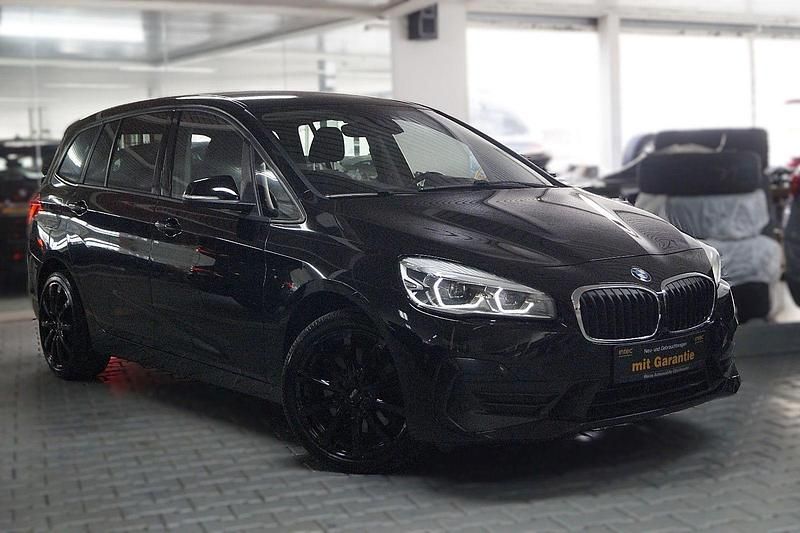 Gebraucht BMW 220 Gran Tourer Advantage 190 PS (139 kW) 2020 Schwarz Van / Kleinbus