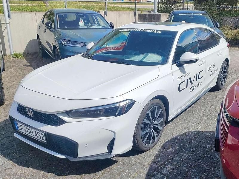 Gebraucht Honda Civic Advance 143 PS (105 kW) 2025 Platinum white pearl Limousine