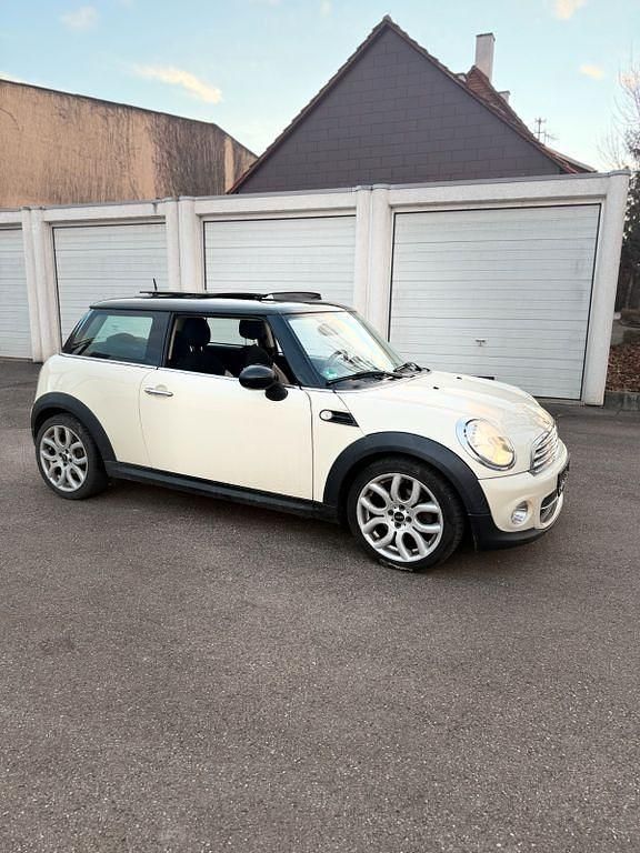 Gebraucht Mini Cooper 122 PS (89 kW) 2014 Weiß Kleinwagen