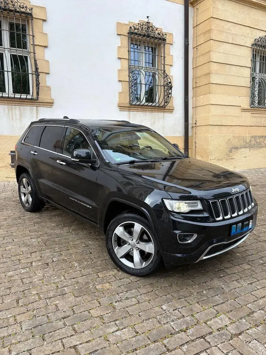 Gebraucht Jeep Grand Cherokee Overland 250 PS (183 kW) 2014 Schwarz SUV
