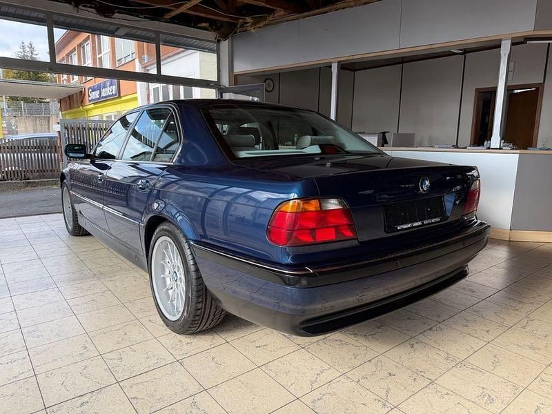 Gebraucht BMW 728 193 PS (141 kW) 1998 Blau Limousine