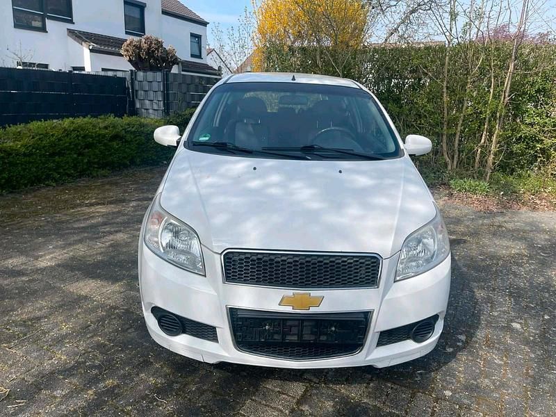 Second-hand Chevrolet Aveo 86 CP (63 kW) 2009 Alb Hatchback