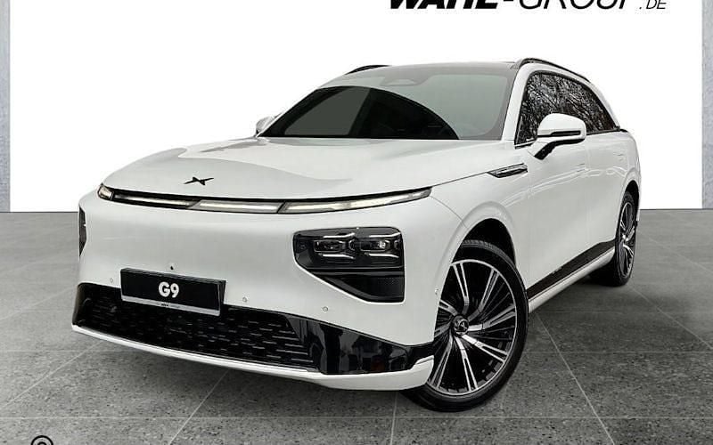Weiß Gebraucht 2025 XPENG G9 AWD Performance SUV | 66.690 € (Fairer Preis) - Bild 1/4