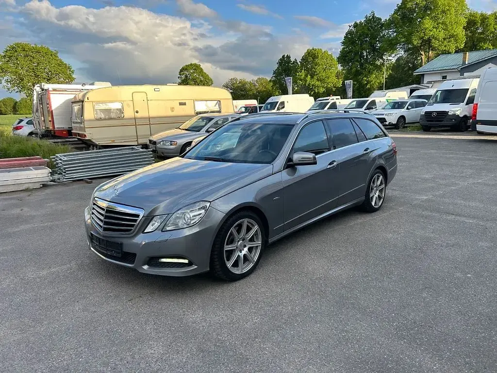 Gebraucht Mercedes E350 265 PS (194 kW) 2011 Silber Kombi
