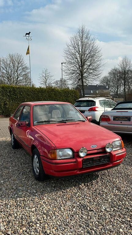 Gebraucht Ford Escort 60 PS (44 kW) 1987 Rot