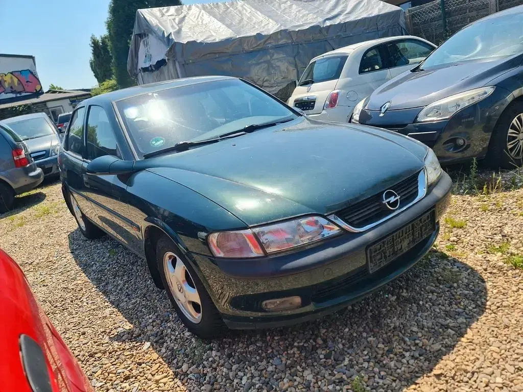 Gebraucht Opel Vectra 101 PS (74 kW) 1998 Grün Limousine