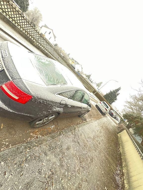 Grau Gebraucht 2006 Audi A6 Limousine | 4.500 € (Etwas zu teuer) - Bild 1/4