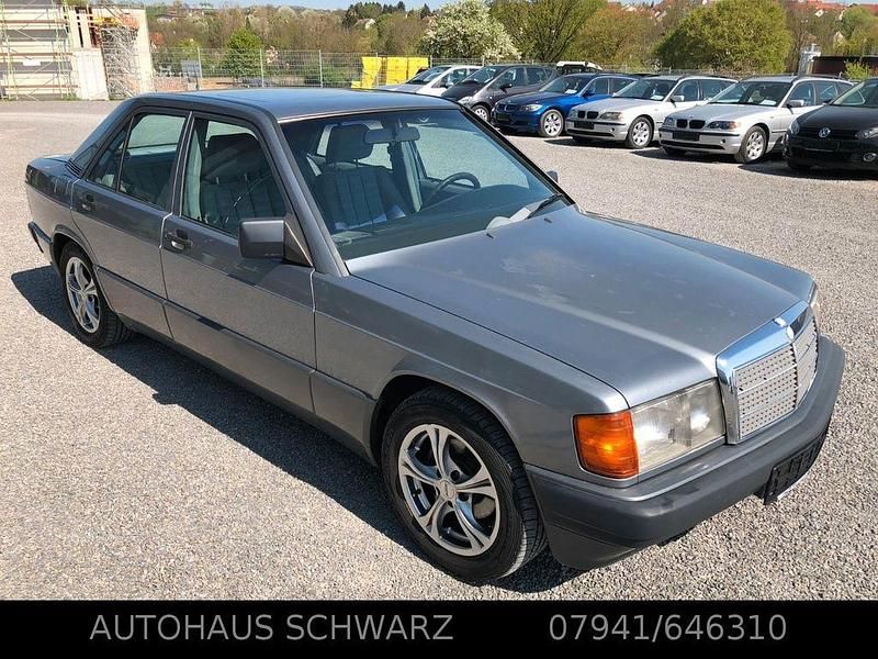 Gebraucht Mercedes 190 118 PS (86 kW) 1990 Grau metallic Limousine