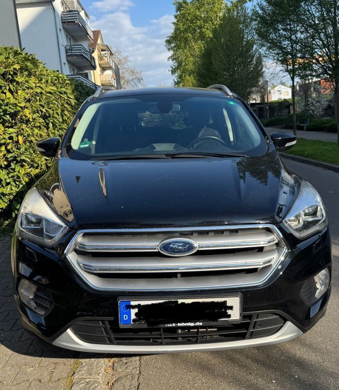 Schwarz Gebraucht 2019 Ford Kuga Titanium SUV | 15.500 € (Superpreis) - Bild 1/4