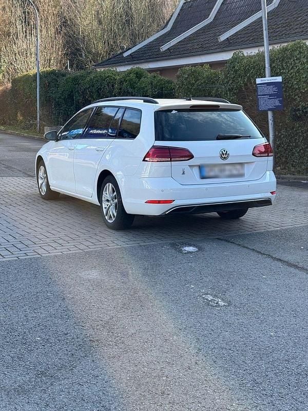 Gebraucht VW Golf VII 150 PS (110 kW) 2020 Weiß Kombi