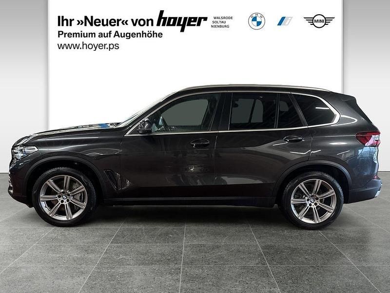 Gebraucht BMW X5 Sport Line 340 PS (250 kW) 2022 Sophistograu brillanteffekt SUV