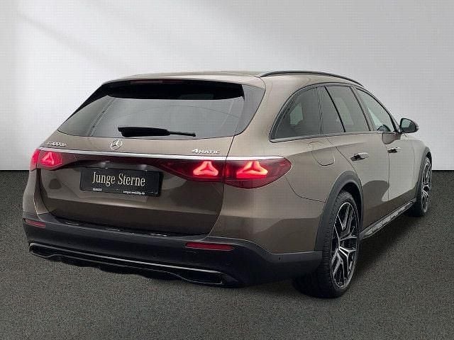 Gebraucht Mercedes E300 Avantgarde 313 PS (230 kW) 2024