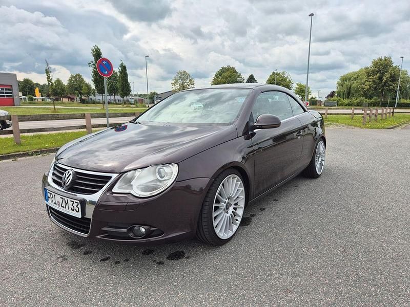 Braun Gebraucht 2007 VW Eos Individual Cabrio | 2.990 € (Fairer Preis) - Bild 1/4