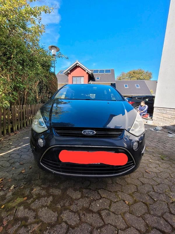 Blau Gebraucht 2013 Ford S-MAX S Van / Kleinbus | 8.800 € (Fairer Preis) - Bild 1/4