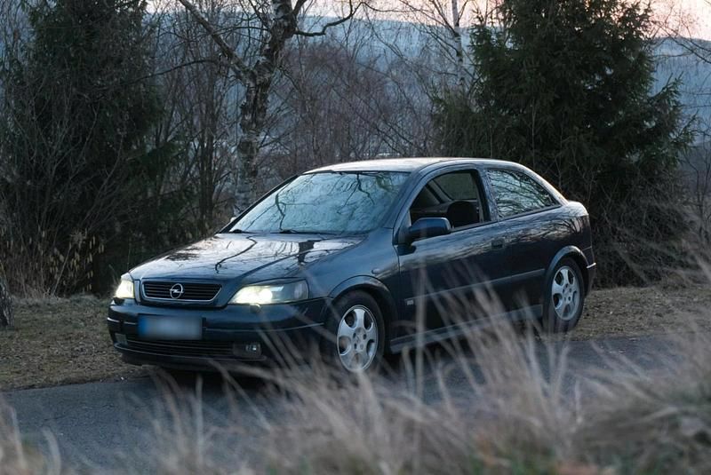 Gebraucht Opel Astra 147 PS (108 kW) 2002 Limousine