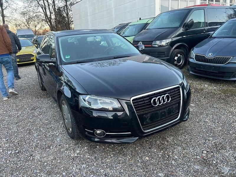 Schwarz Gebraucht 2010 Audi A3 Ambition Limousine | 2.900 € (Superpreis) - Bild 1/4